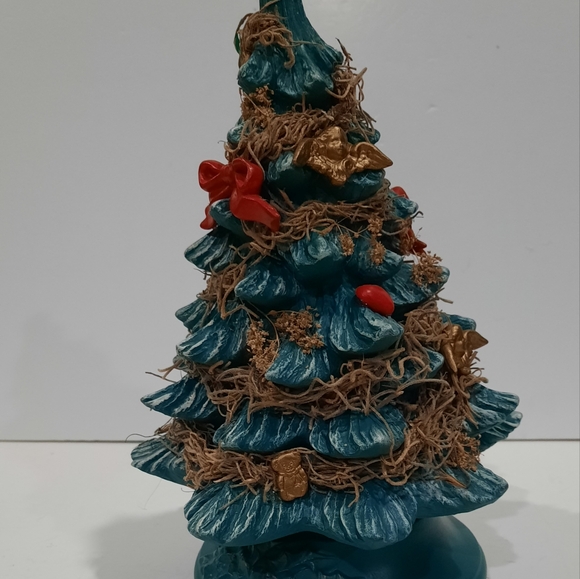 Vintage Ceramic Christmas Tree - Picture 4 of 7